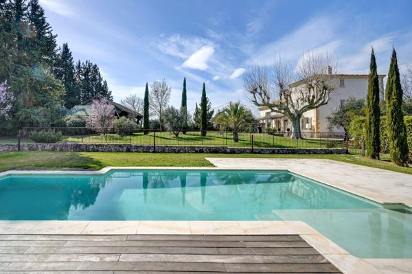 Vente Maison de luxe Aix-en-Provence 20 Pièces 640 m²
