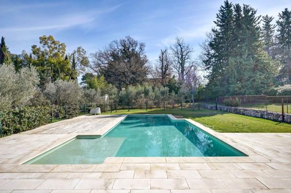 Vente Maison de luxe Aix-en-Provence 20 Pièces 640 m²