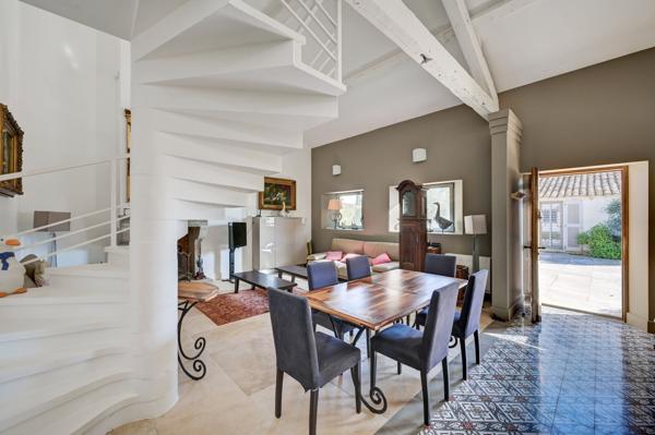 Vente Maison de luxe Aix-en-Provence 20 Pièces 640 m²