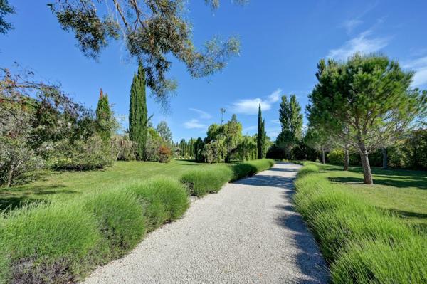 Vente Maison de luxe Aix-en-Provence 20 Pièces 640 m²