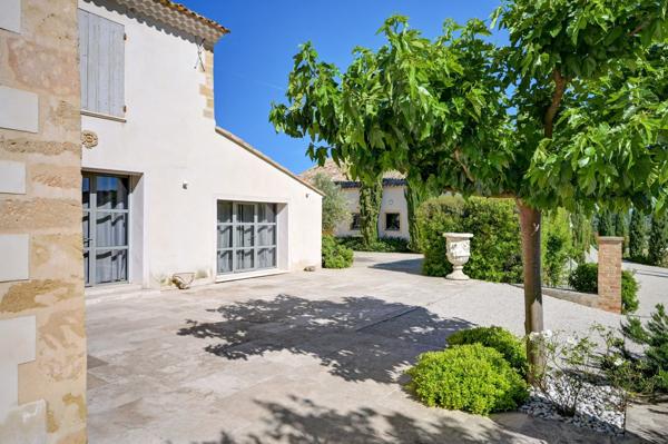 Vente Maison de luxe Aix-en-Provence 20 Pièces 640 m²