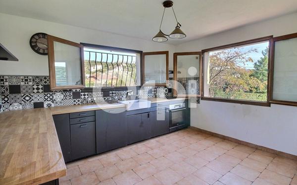 Maison à vendre    4 pièces • 144,30 m2 Marseille 13