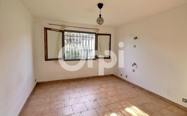 Maison à vendre    4 pièces • 144,30 m2 Marseille 13