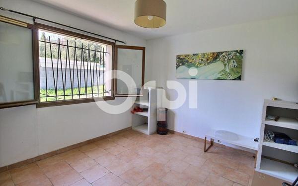 Maison à vendre    4 pièces • 144,30 m2 Marseille 13