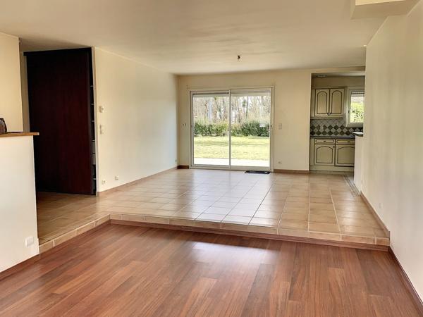 Maison plain-pied, centre de Changé