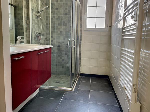 Maison plain-pied, centre de Changé