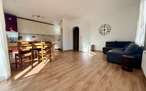 Appartement à vendre    4 pièces • 70 m2 Saint-Raphaël