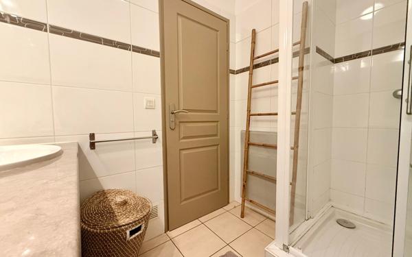 Appartement à vendre    4 pièces • 70 m2 Saint-Raphaël