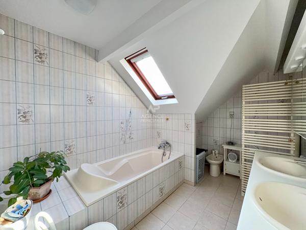 Maison Saint Leu La Foret 7 pièce(s) 184 m2 €639 000 ** - Référence 26-3874