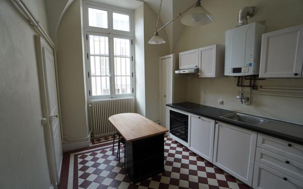 Appartement à louer    4 pièces • 98,89 m2 Dijon