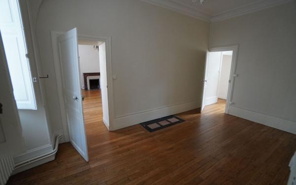 Appartement à louer    4 pièces • 98,89 m2 Dijon