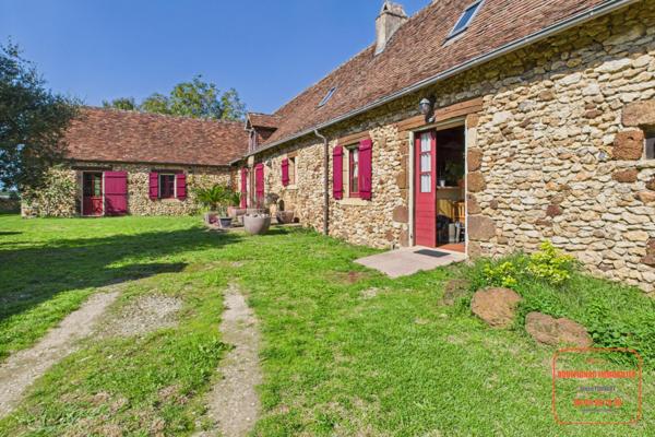 PERIGOURDINE 226 m2 AVEC PISCINE SUR 4070 m2 CLÔT