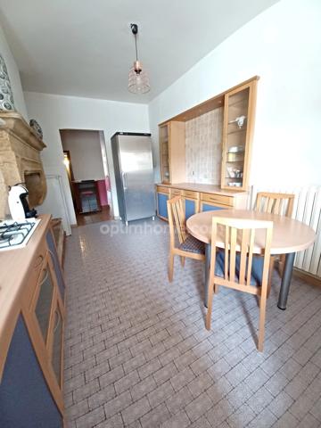 A VENDRE PROCHE DE LA BELGIQUE ET DU LUXEMBOURG MAISON DE VILLAGE A FINIR DE RENOVER 3 CHAMBRES