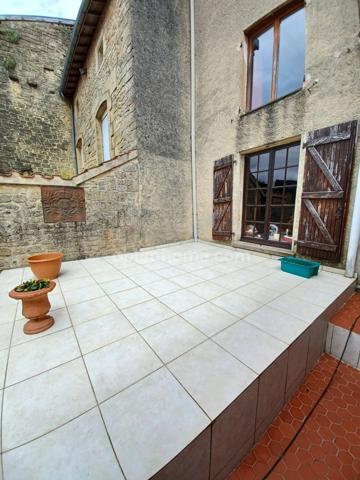 A VENDRE PROCHE DE LA BELGIQUE ET DU LUXEMBOURG MAISON DE VILLAGE A FINIR DE RENOVER 3 CHAMBRES