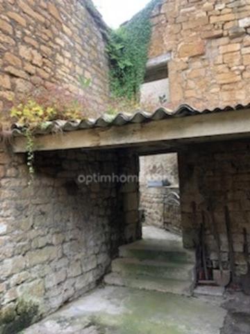 A VENDRE PROCHE DE LA BELGIQUE ET DU LUXEMBOURG MAISON DE VILLAGE A FINIR DE RENOVER 3 CHAMBRES