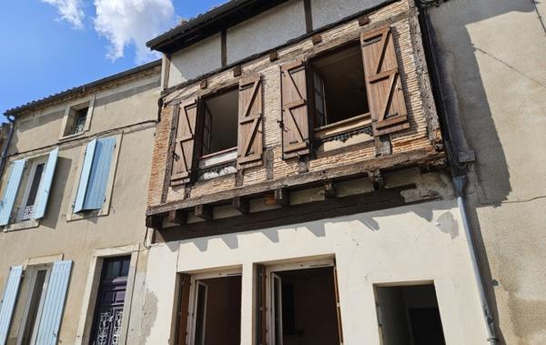 Vente Maison de village Avec jardin à rénover Port-sainte-marie   