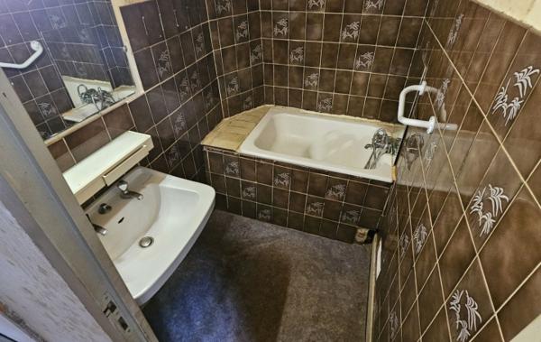 Vente Maison de village Avec jardin à rénover Port-sainte-marie   