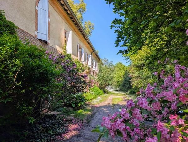 Demeure de prestige 315 m², dépendance et garage sur terrain de 3029 m²