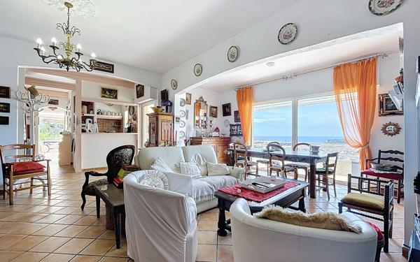 Maison à vendre    5 pièces • 167 m2 Nice