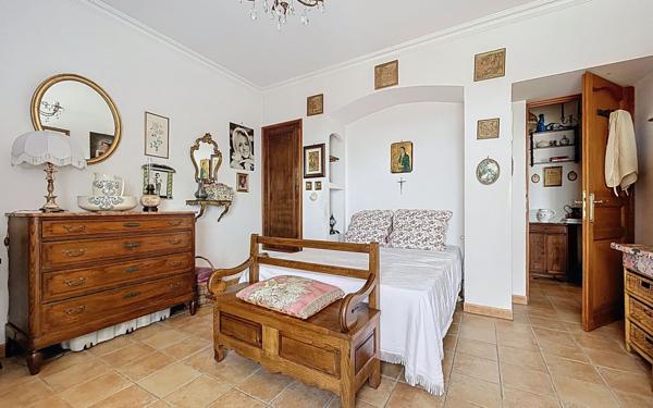 Maison à vendre    5 pièces • 167 m2 Nice