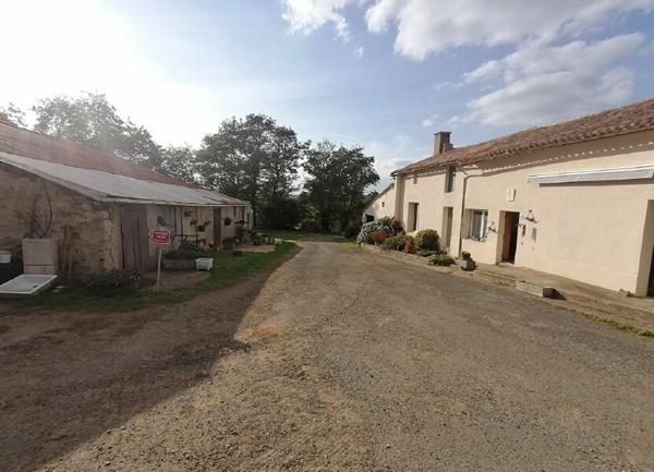 Maison à vendre    4 pièces •  Benassay