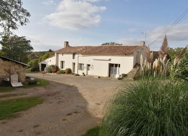 Maison à vendre    4 pièces •  Benassay