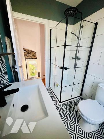 Ensemble immobilier composé de 6 chambres d'étudiants