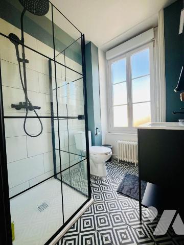 Ensemble immobilier composé de 6 chambres d'étudiants