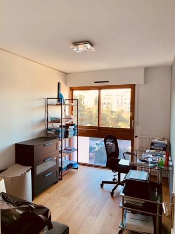 (BDR), MARSEILLE 8E QUARTIER SAINT ANNE à louer T3 MEUBLE 64m2, TERRASSE et PARKING