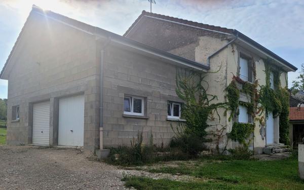 Maison à louer    4 pièces •  Soing-Cubry-Charentenay