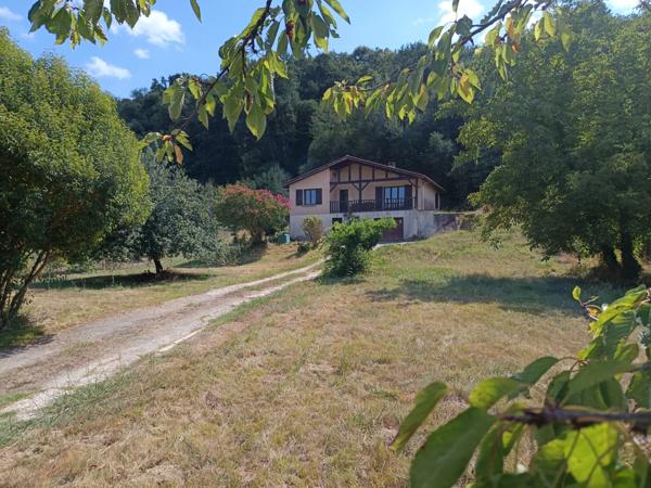 MAISON LANDAISE SUR DEUX NIVEAUX PROCHE CENTRE VILLE