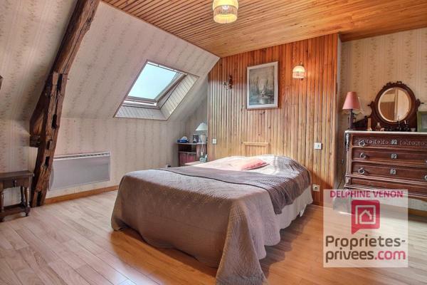 Corps de ferme avec beaucoup de potentiel et 2 habitations sur 7120 m² à Saint Martin D Abbat