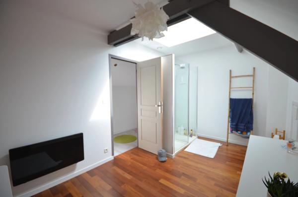 DORMANS (51), à vendre, très belle maison en pierre de 170 m² et sa dépendance