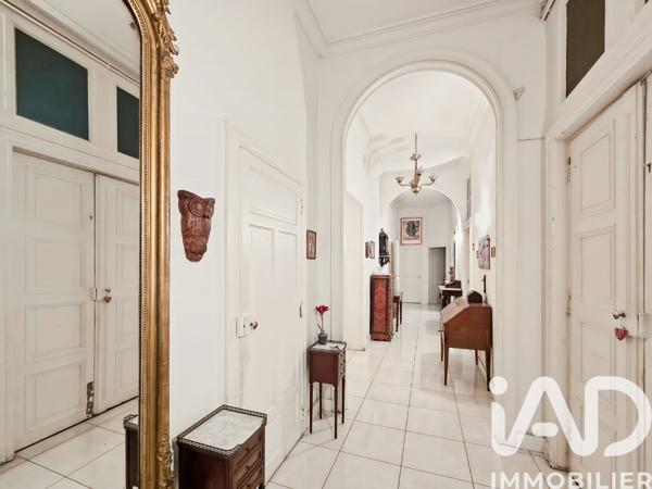 Appartement à vendre 6 pièces 204 m² Nîmes