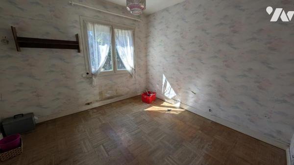 Chassignol Sur Terrain 5000m² Villa à Rénover 184m² hab + Sous-sol