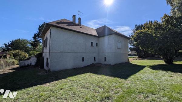 Chassignol Sur Terrain 5000m² Villa à Rénover 184m² hab + Sous-sol