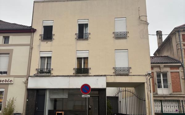 Immeuble à vendre    4 pièces •  Saint-Dizier