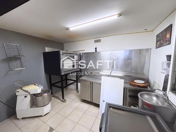 Immeuble de rapport de 2 locaux et un plateau R+1