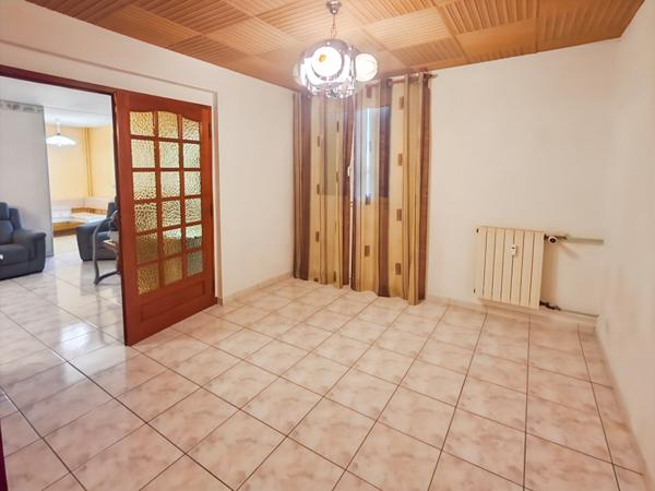 Appartement Vitrolles 4 pièce(s) avec cave et terrasse