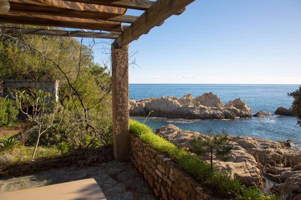 Sari-Solenzara (20145) Propriété pieds dans l'eau vue mer au domaine de Canella, à 32km de Porto-Vecchio