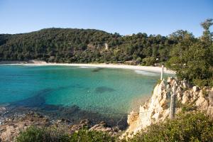 Sari-Solenzara (20145) Propriété pieds dans l'eau vue mer au domaine de Canella, à 32km de Porto-Vecchio