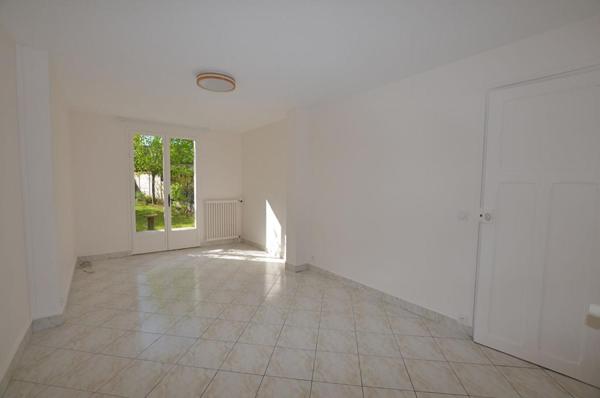 91700 - Maison Sainte Genevieve Des Bois 6 pièces - 5ch - 3 sdb