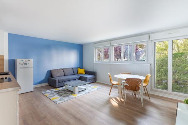 "APPARTEMENT MEUBLÉ LE MANS 4 PIECES 65M2"