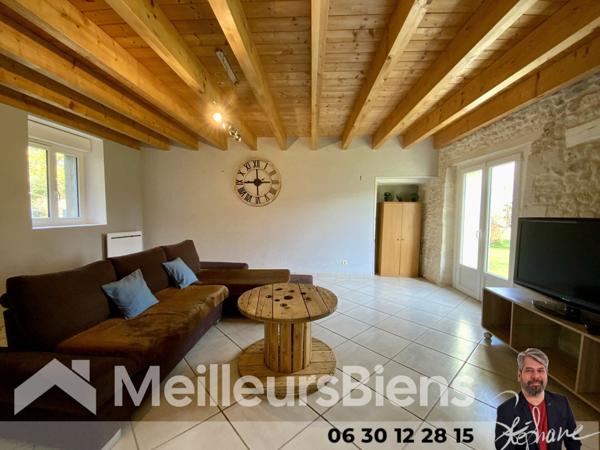 Maison et dépendances dont écurie et terrain