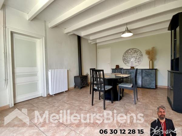 Maison et dépendances dont écurie et terrain