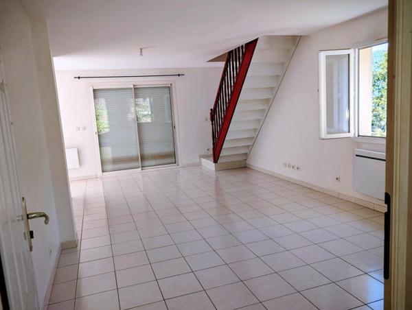 Maison avec vue imprenable à Veyras (07)