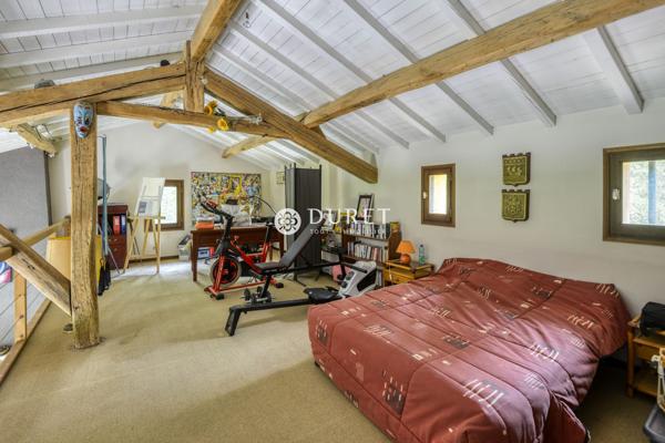 Maison familiale de caractère avec logement indépendant – 207,84 m² – 6 pièces – 4 chambres – Terrain de 2 360 m²