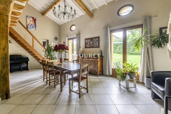 Maison familiale de caractère avec logement indépendant – 207,84 m² – 6 pièces – 4 chambres – Terrain de 2 360 m²