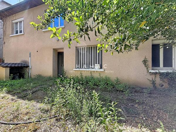 Maison de village de 173m2 avec garage hyper centre Francheville le Haut