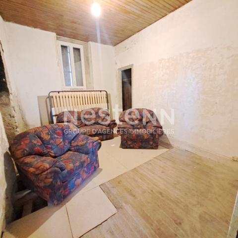 A VENDRE MAISON 6 PIECES AVAEC JARDIN A LAROQUE D'OLMES